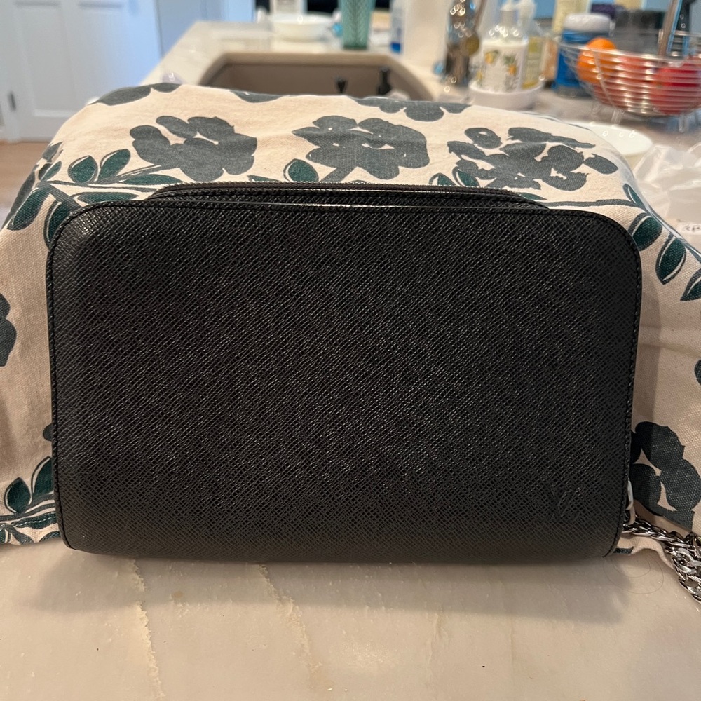 Louis Vuitton Designer black Women's clutch or wristlet. Very good condition❤️ - Picture 5 of 10